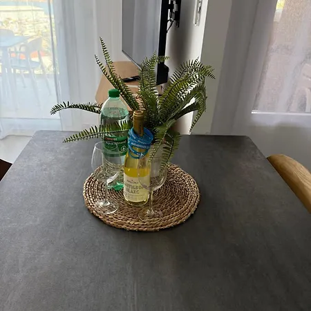 Sunrise Apartment *